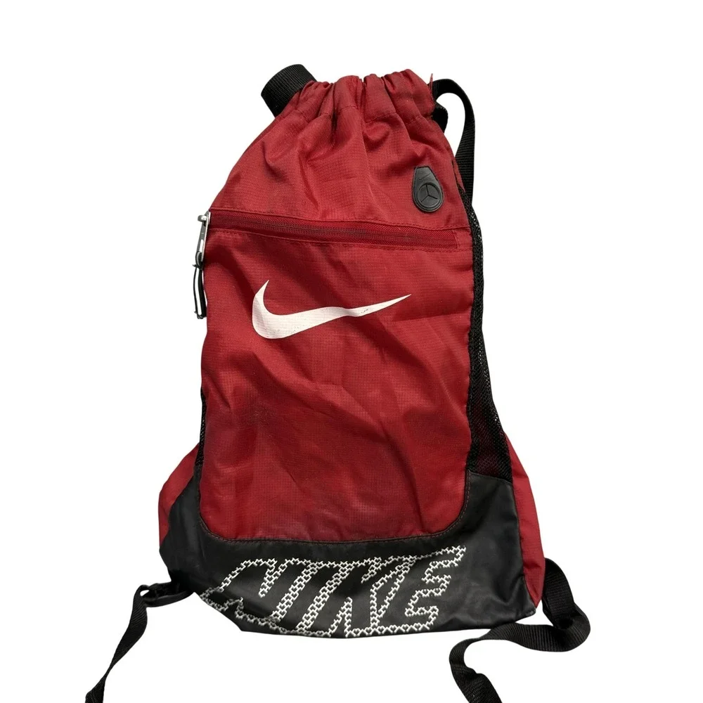 mens red nike backpack Hayward – University Red/University and a handy side bottle pocket Nike RAN 3 Brand Blitz